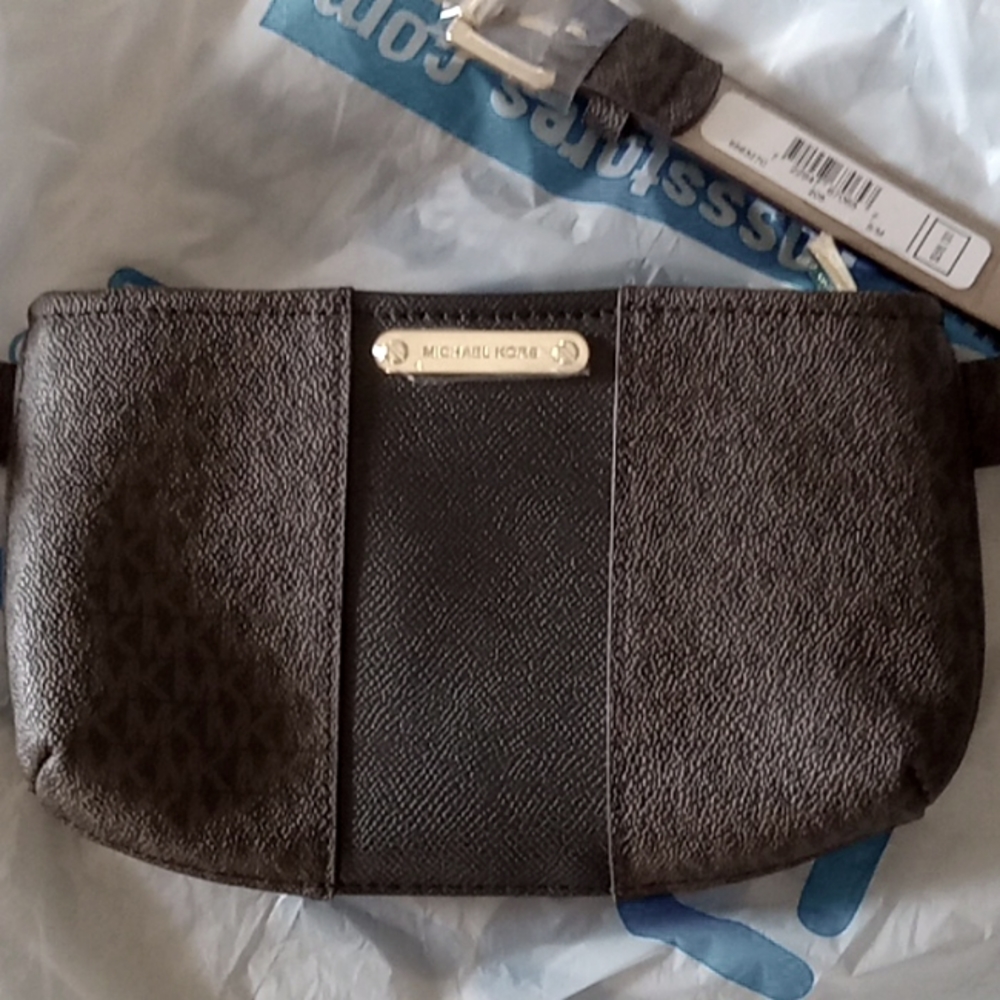 Michael Kors fanny pack nwt